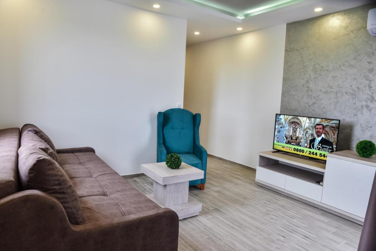Hotel Heaven Lux Ulcinj Exterior foto