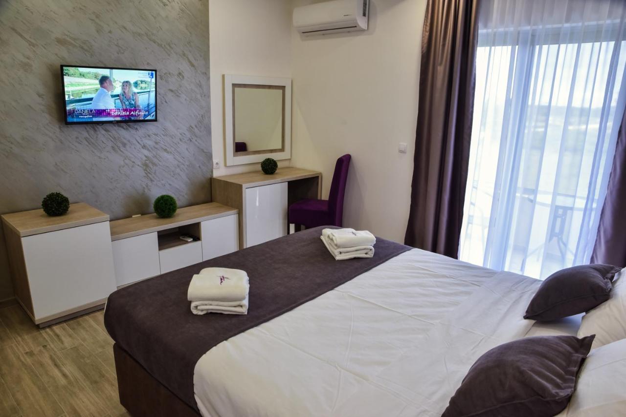 Hotel Heaven Lux Ulcinj Exterior foto
