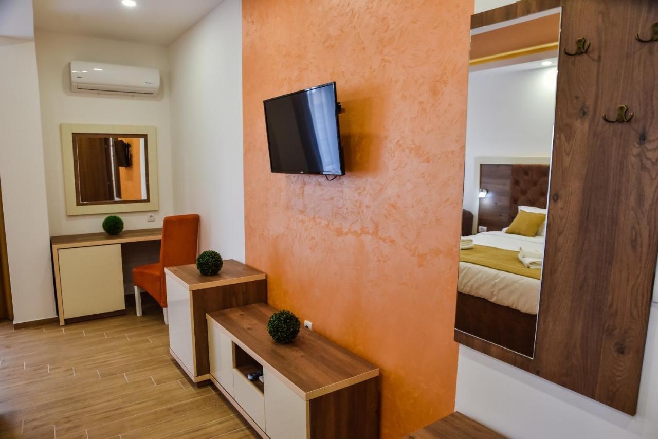 Hotel Heaven Lux Ulcinj Exterior foto