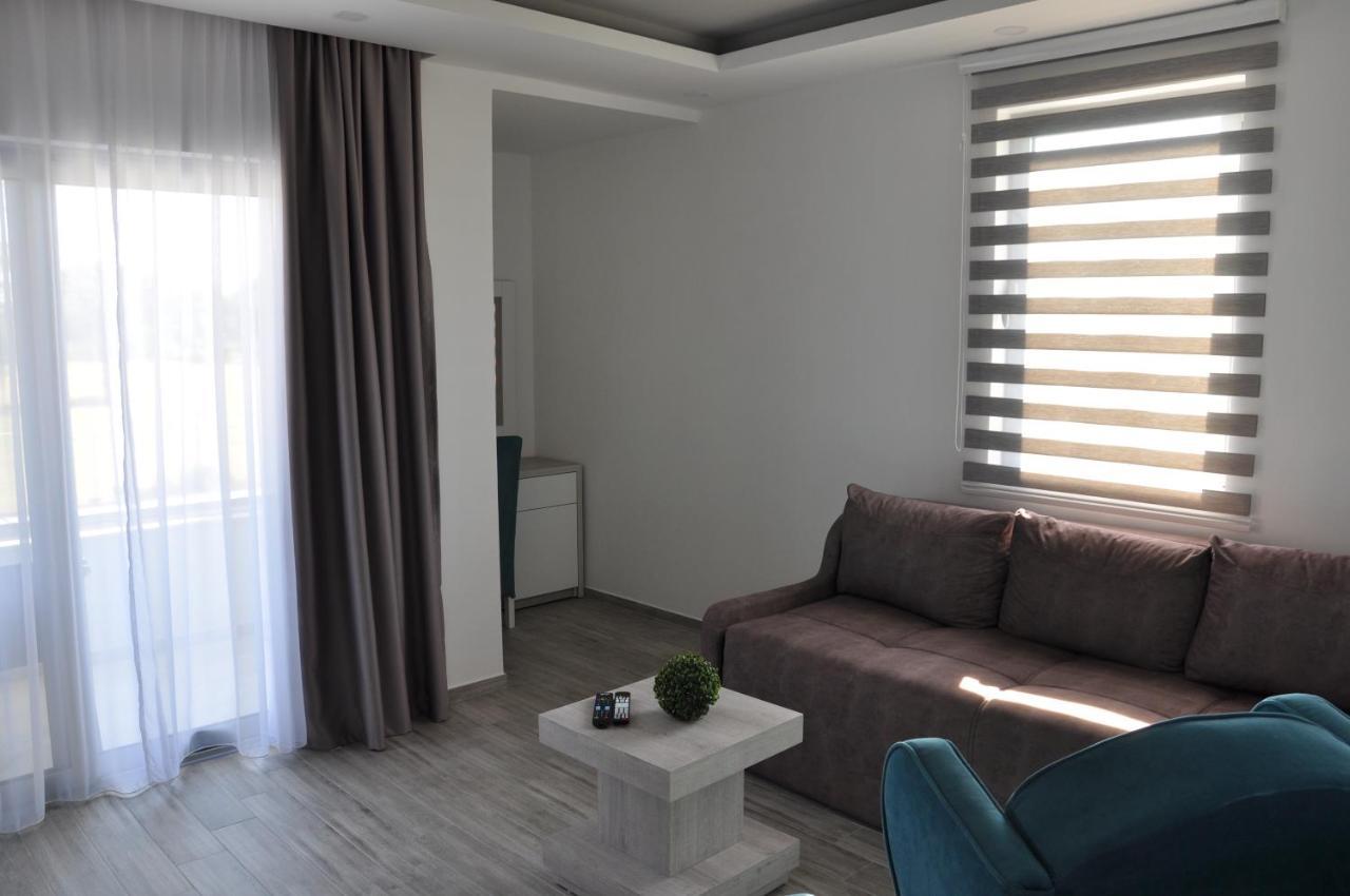 Hotel Heaven Lux Ulcinj Exterior foto
