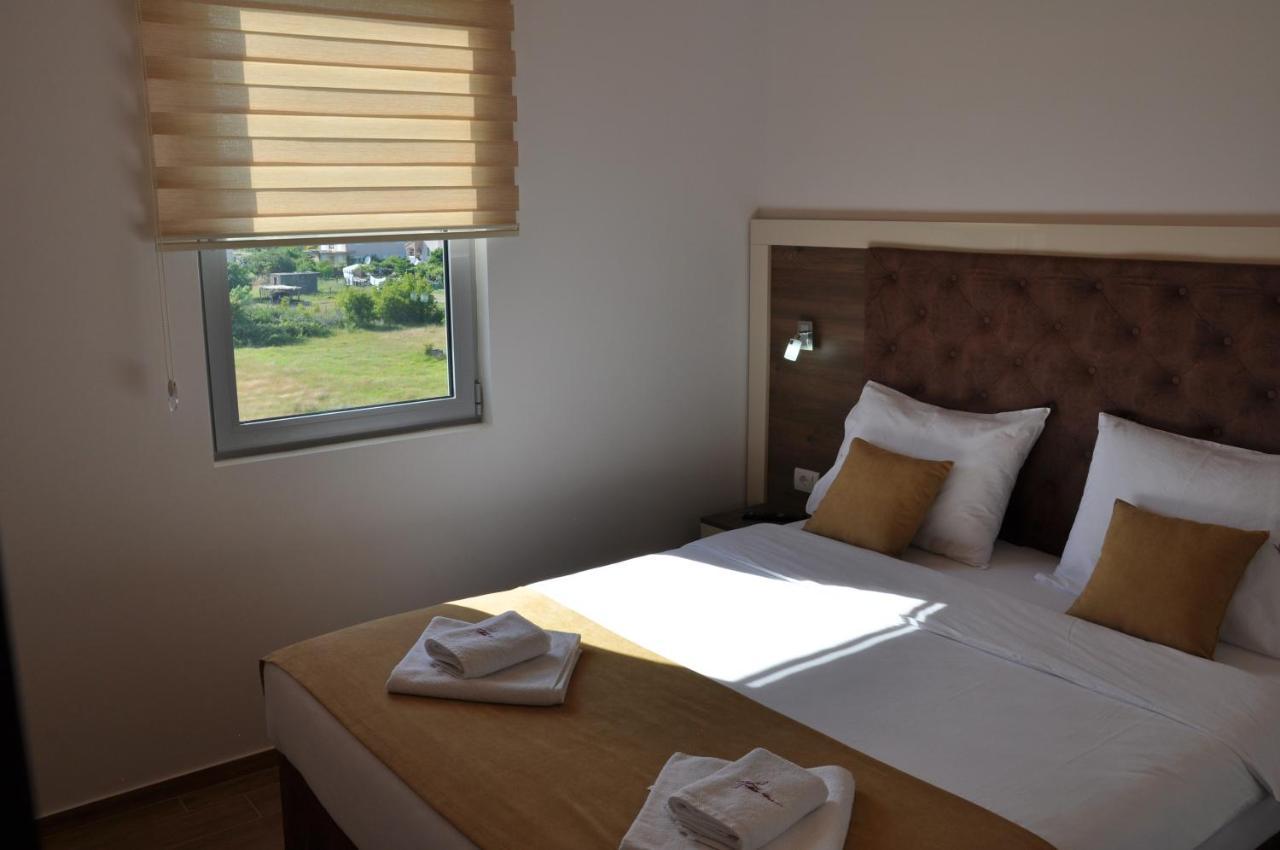 Hotel Heaven Lux Ulcinj Exterior foto