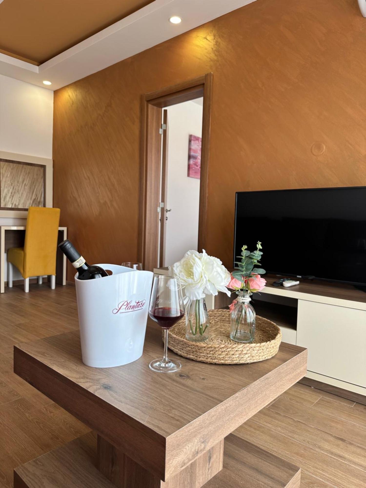 Hotel Heaven Lux Ulcinj Exterior foto